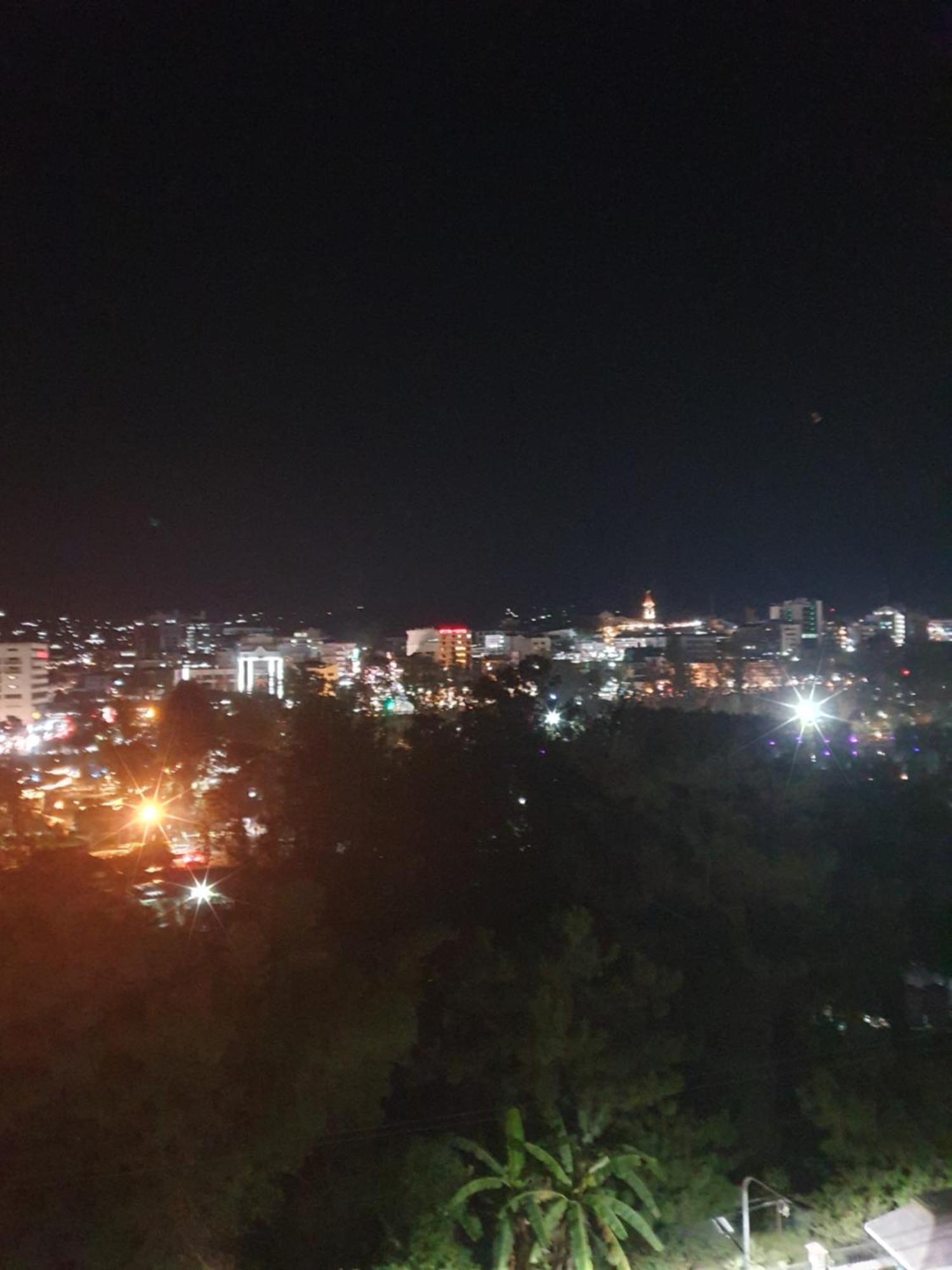 โรงแรมบากุยโอ เบิร์นแฮม สวีท Baguio City ภายนอก รูปภาพ